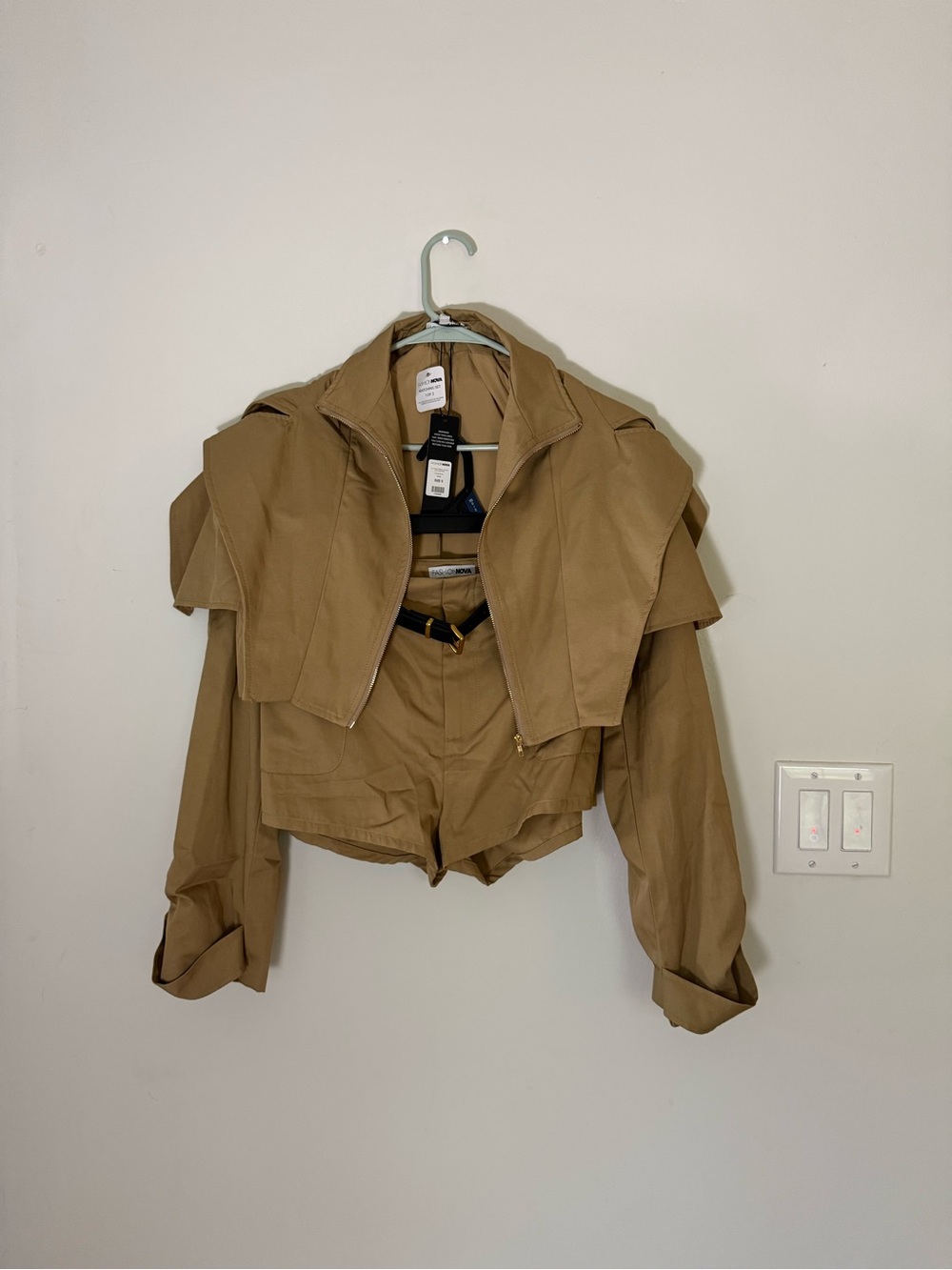 Cropped Tan Utility Two Piece Set - Fashion Nova - Picture 4 of 8